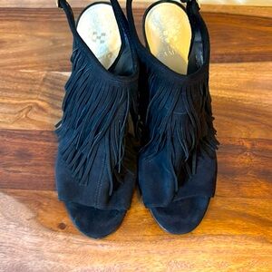 Vince Camuto black suede heels with fringe Size 8
